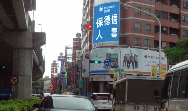 P-0258壁面廣告塔-高雄市左營區榮總路1號-榮總醫院旁廣告看板