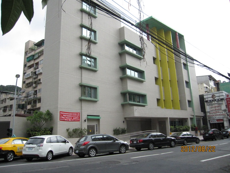 東信路郵局大門廣告2