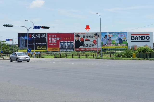 TN-S-102C-新市區南科南大門出入口